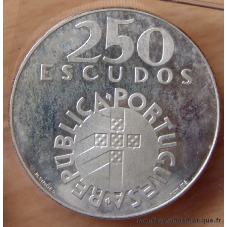 Portugal - 250 Escudos ND (1976) - Révolution des œillets
