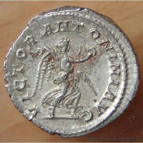 Elagabal  Antoninien + 218 Rome . La Victoire .
